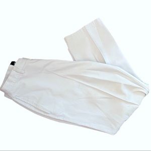 💥50% sale💥Weather Wear size 6 khakis. E#242.